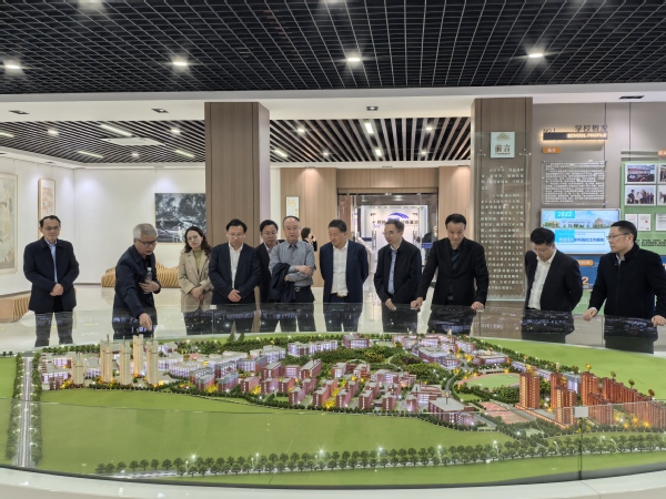 湖北省教育厅副厅长戴伟一行莅临mk体育(MKsports)官方网站调研指导工作